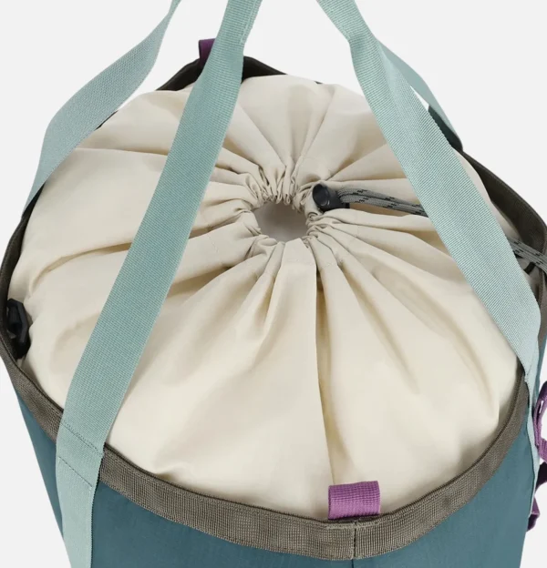 Mount Utilitytote Pond Blue Spice