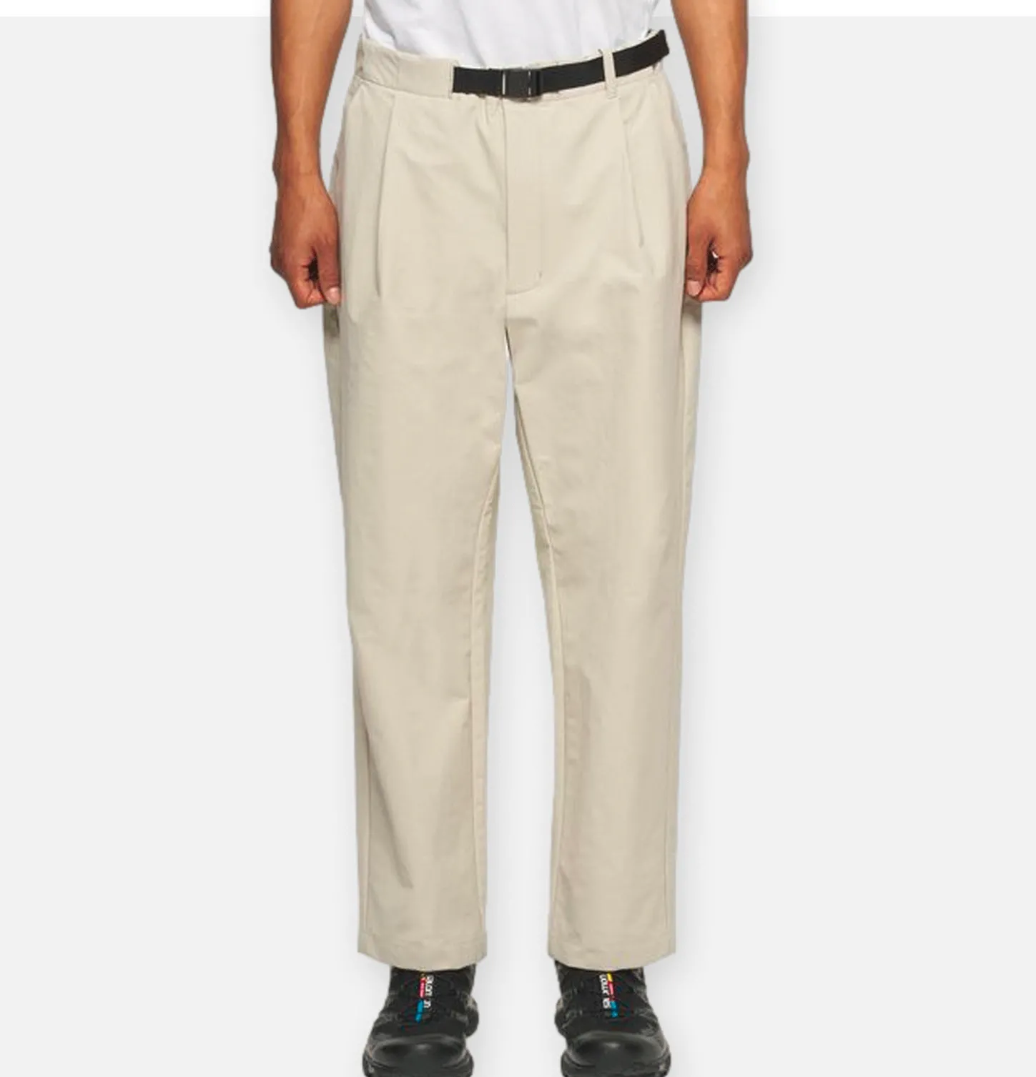 One Tuck Ankle Pants Beige