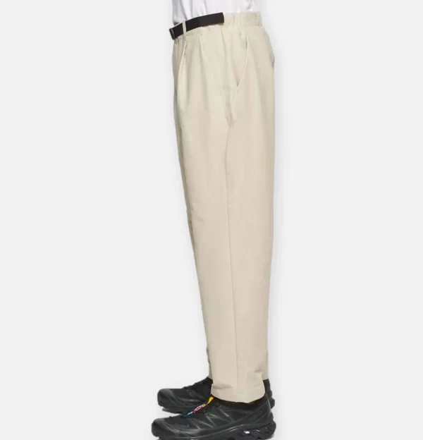 One Tuck Ankle Pants Beige