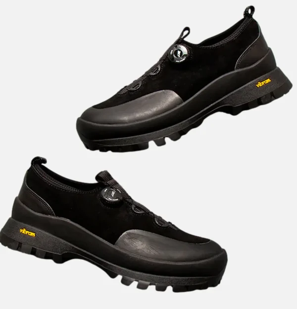 Playground Oliver Black