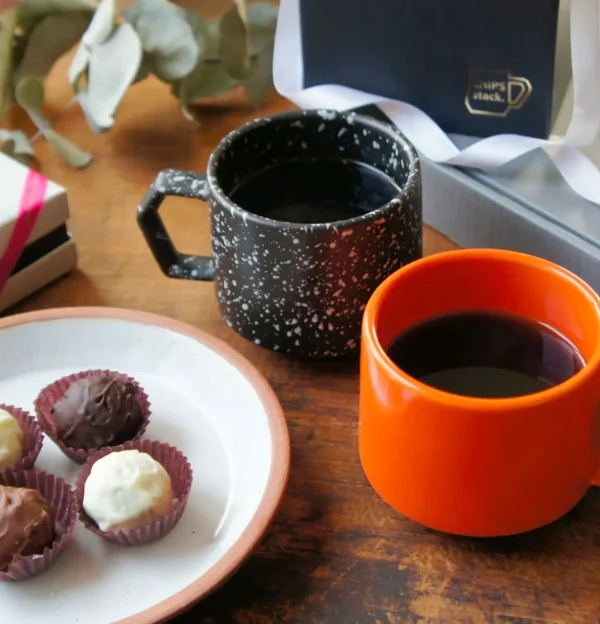 stack_mug_splash_black_wh_5.webp Stack Mug Splash Black White